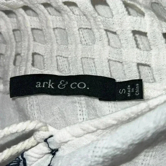 Arc & Co Woman’s Summer Top F6 - Picture 3 of 5